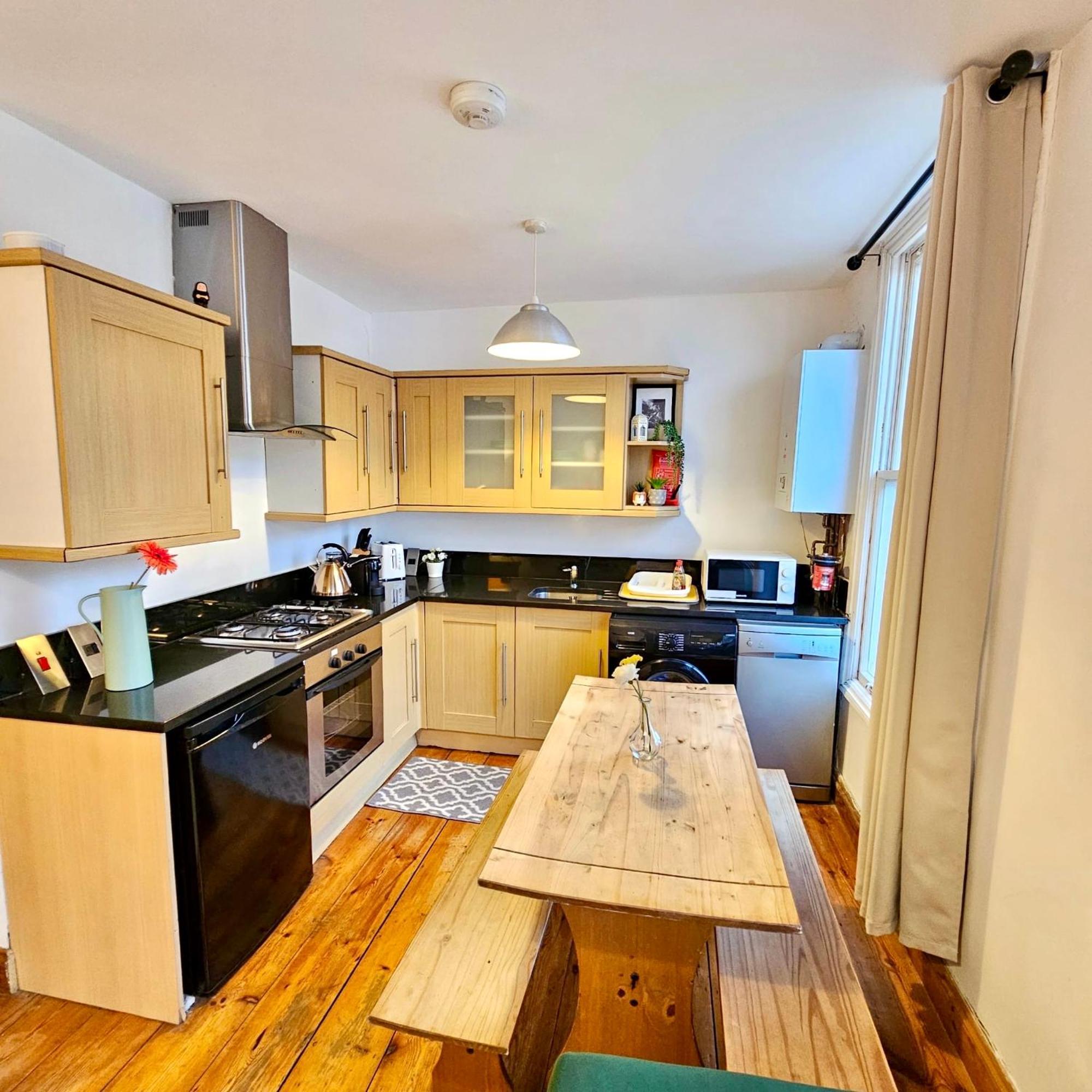 לונדון Lovely 1 Bed Apartment 2 Min To Station מראה חיצוני תמונה